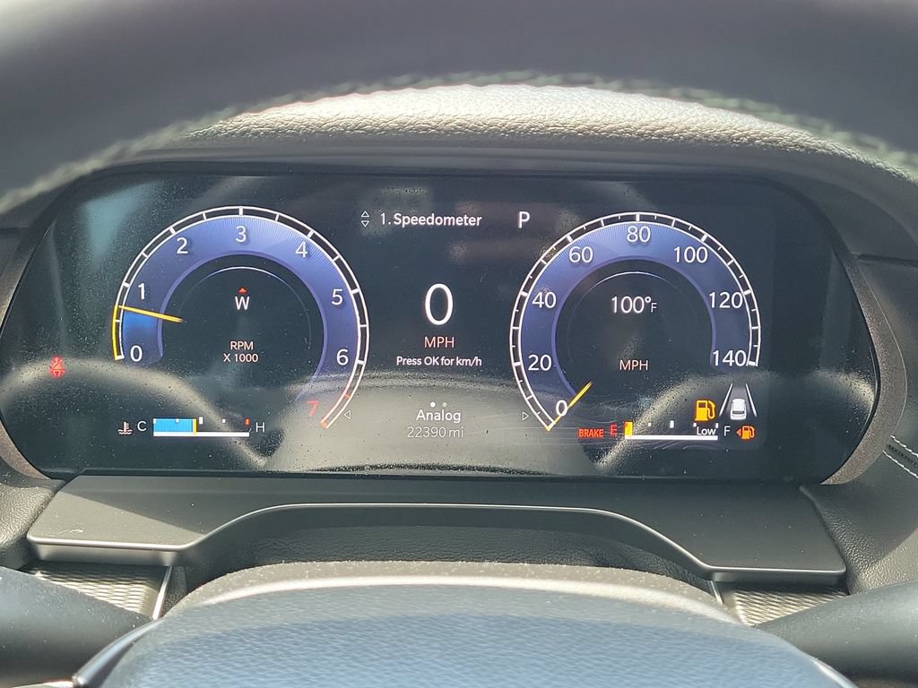 Used 2025 Jeep Grand Cherokee Laredo X RWD image 18