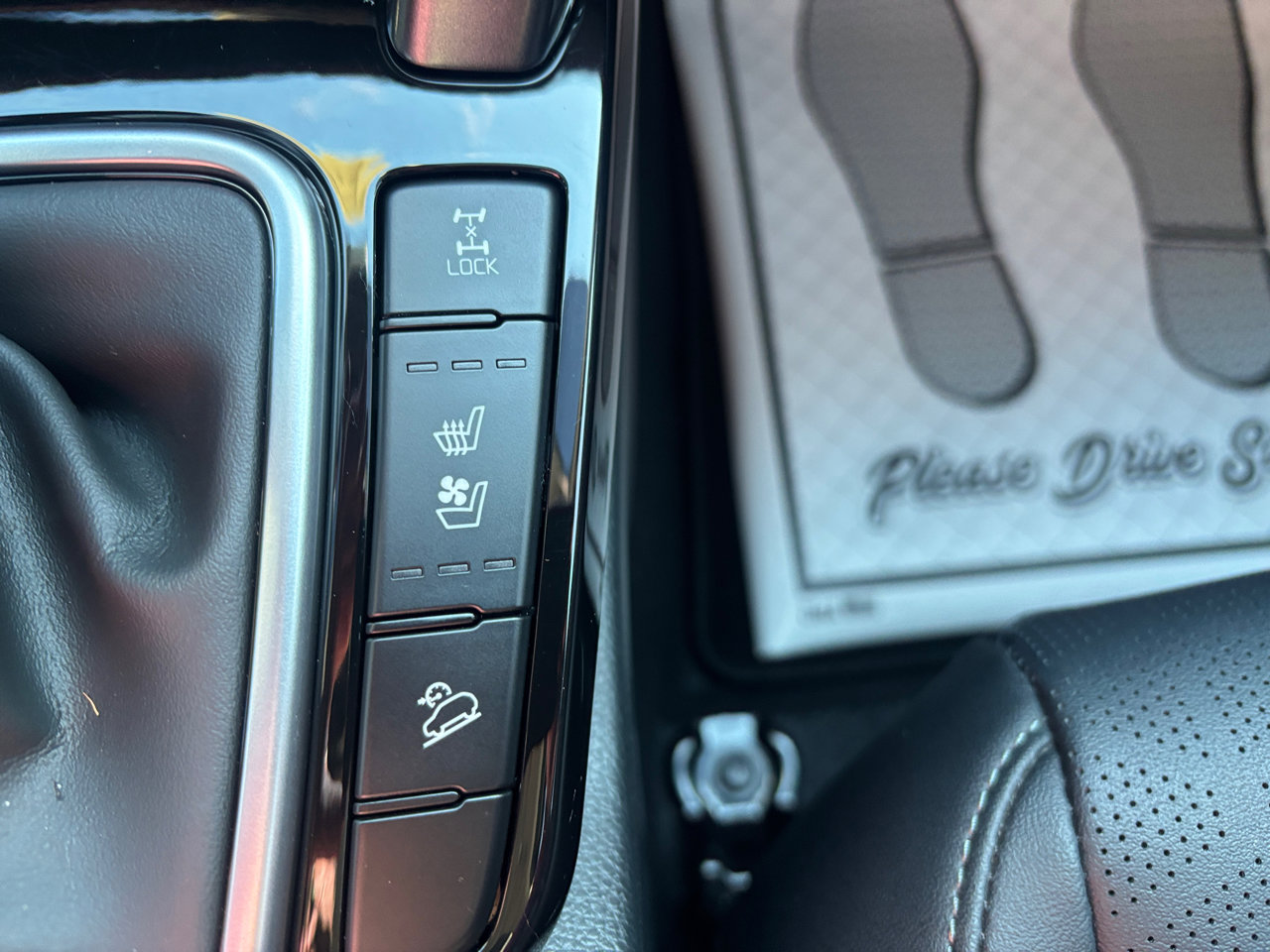 Used 2024 Kia Seltos SX w/ SX Sunroof Package image 24