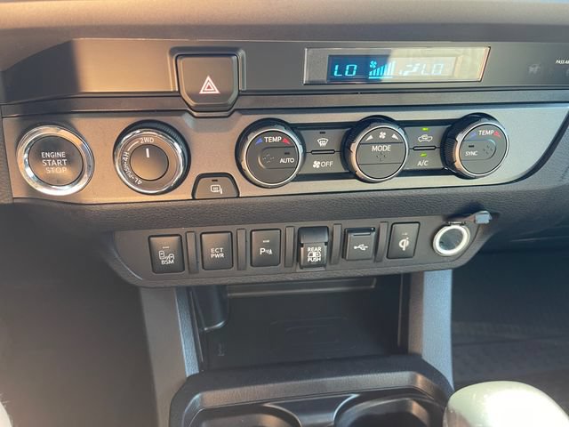 Used 2022 Toyota Tacoma TRD Sport w/ Technology Package AWD/4WD image 22