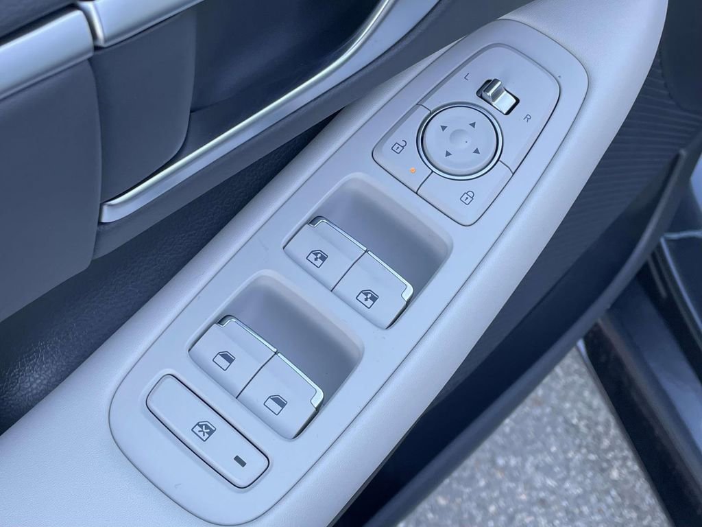 New 2026 Hyundai Sonata SEL FWD image 14