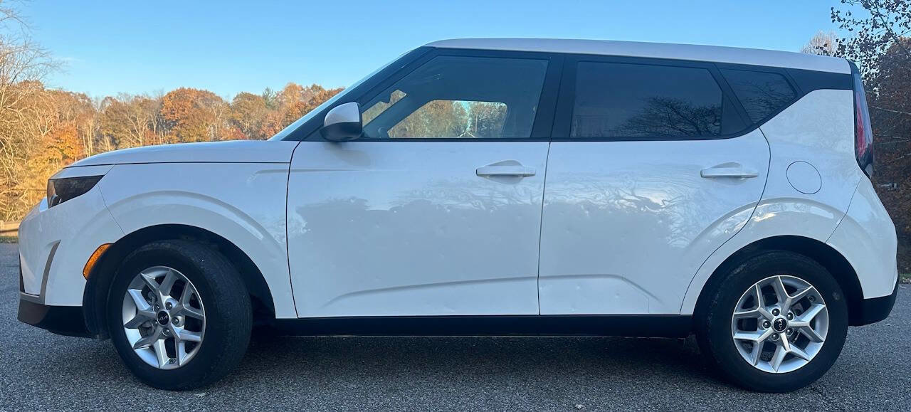 Used 2024 Kia Soul LX w/ Option Group 015 image 3