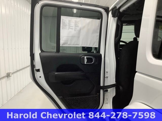 Used 2018 Jeep Wrangler Unlimited Sahara w/ Cold Weather Group image 12