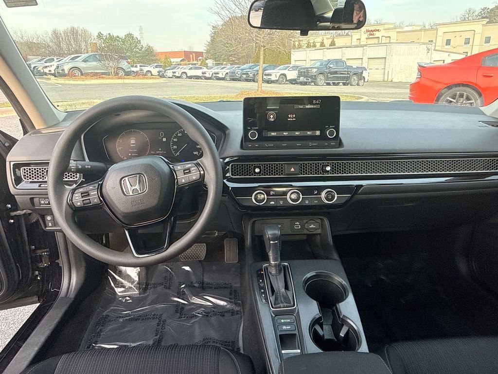 Used 2023 Honda Civic LX image 32