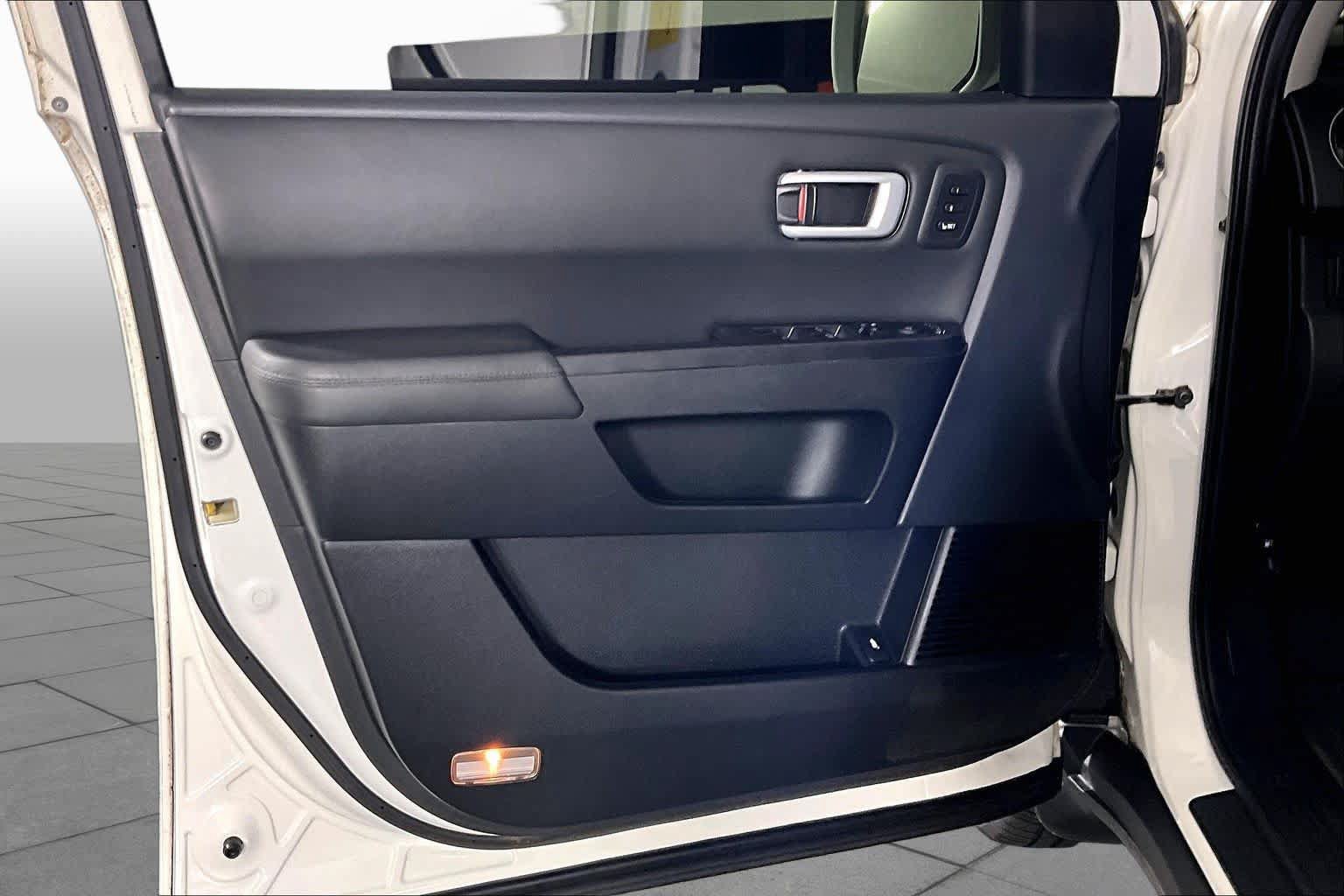 Used 2014 Honda Pilot Touring image 21