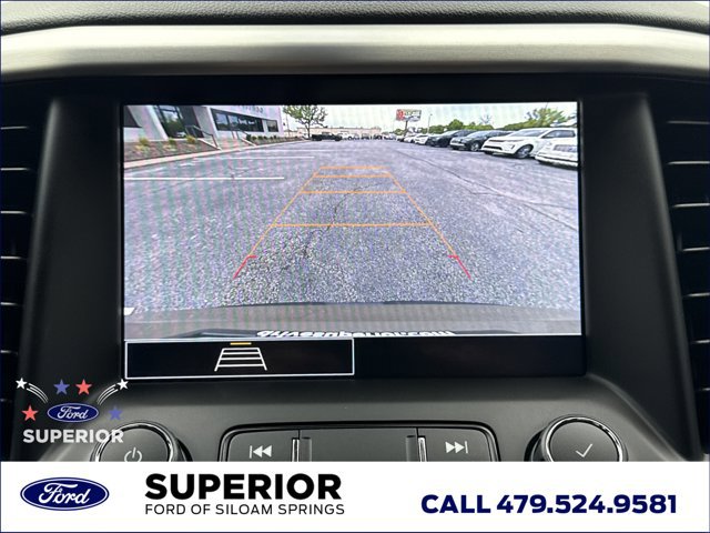Used 2023 GMC Acadia SLE w/ Driver Convenience Package FWD image 10