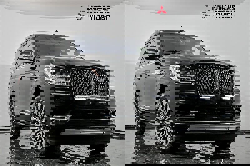 Used 2019 Lincoln Navigator Reserve image 1