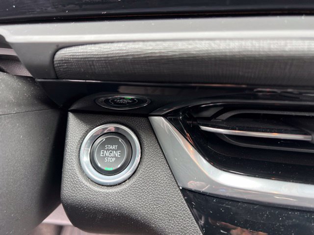Used 2024 Buick Envista Sport Touring w/ Convenience I Package FWD image 28