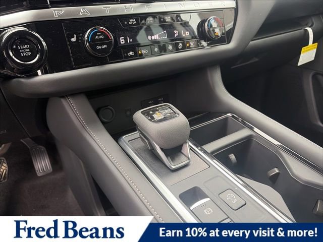 New 2026 Nissan Pathfinder SL image 18