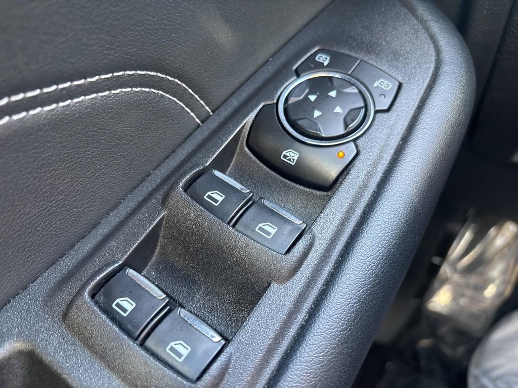 Used 2024 Ford Edge Titanium image 19