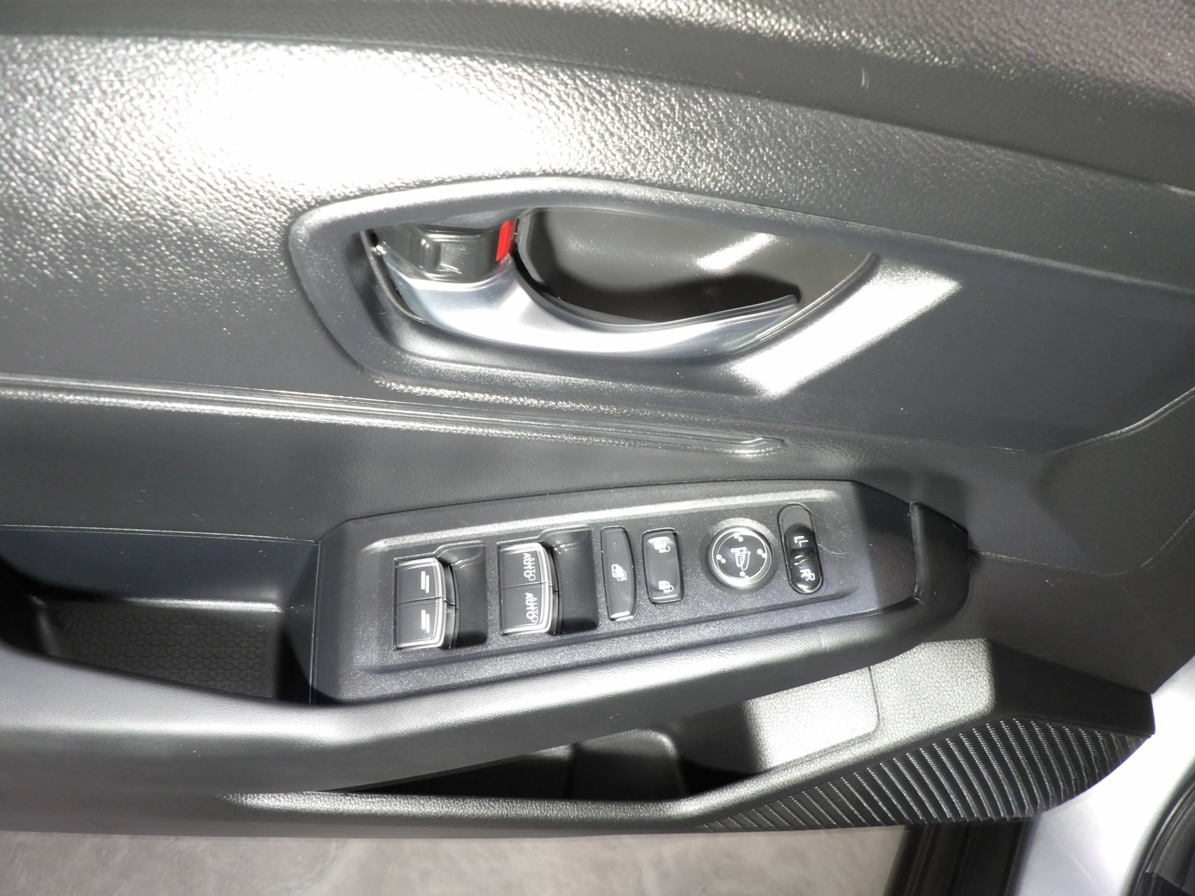 Used 2025 Honda Accord LX image 8