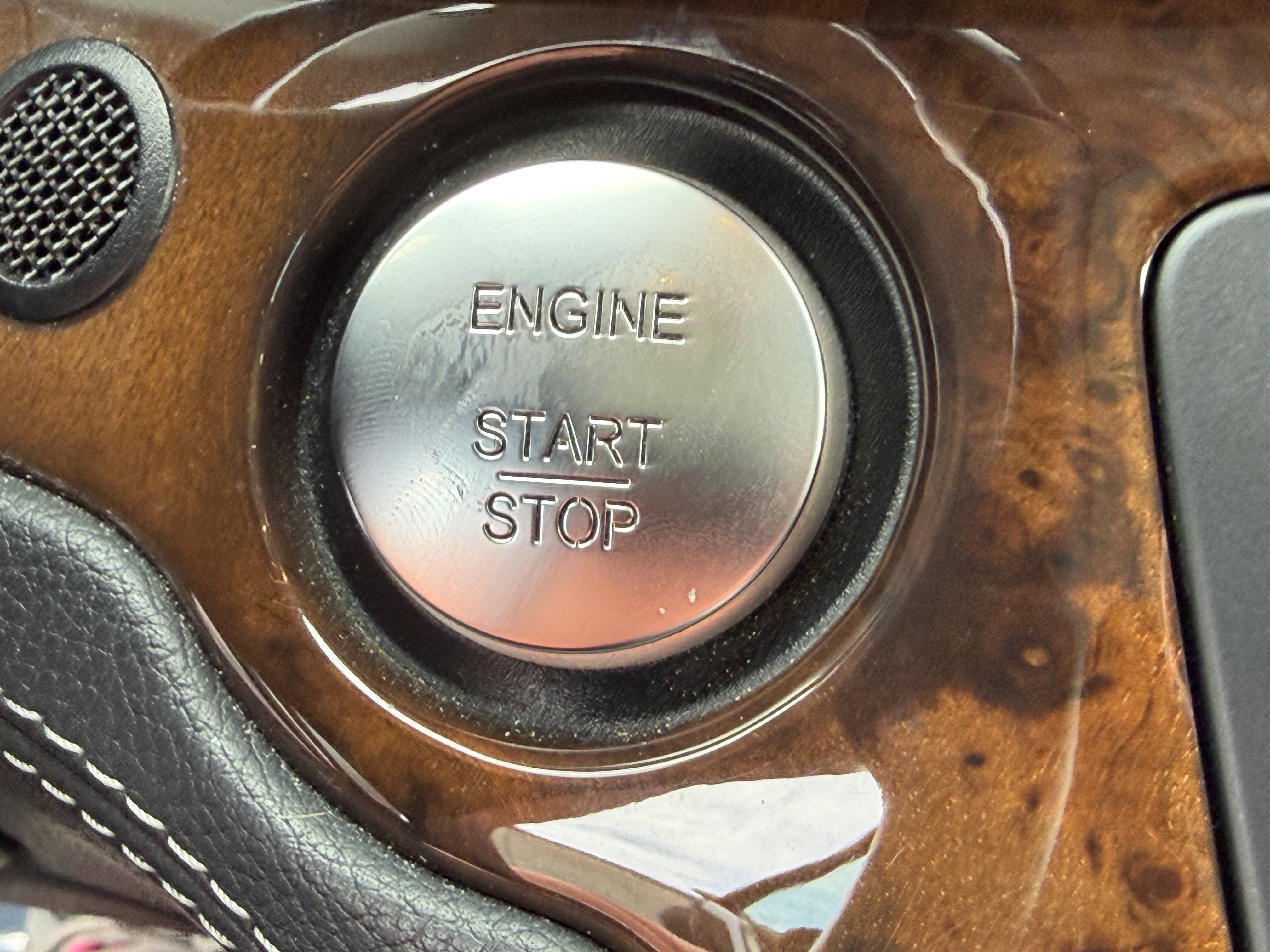 Used 2013 Mercedes-Benz SL 550 image 29