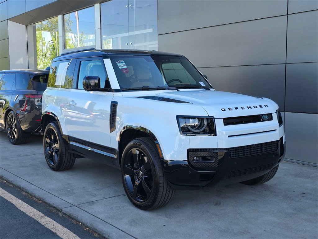 New 2025 Land Rover Defender 90 X-Dynamic SE image 8