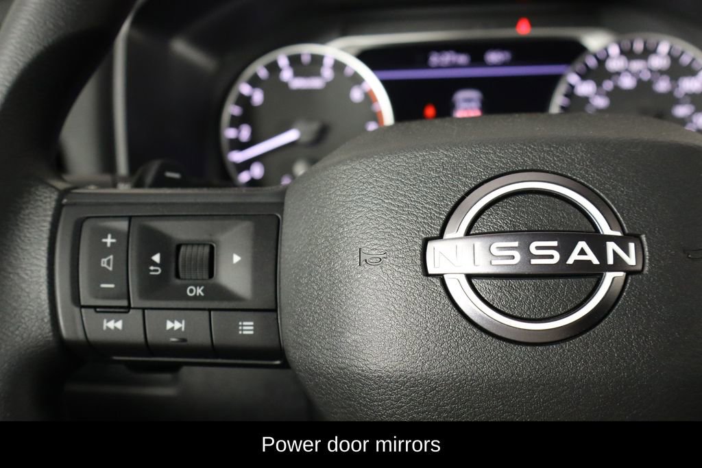 Used 2025 Nissan Rogue S image 8