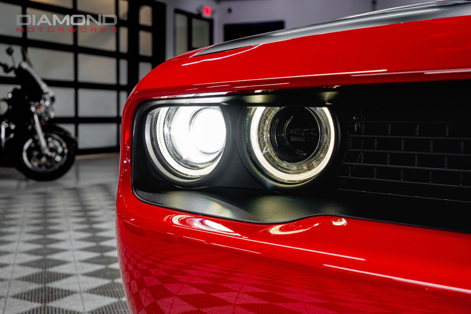 Used 2015 Dodge Challenger SRT Hellcat RWD image 49
