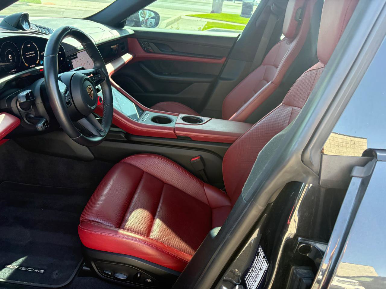 Used 2020 Porsche Taycan 4S w/ Premium Package AWD/4WD image 12