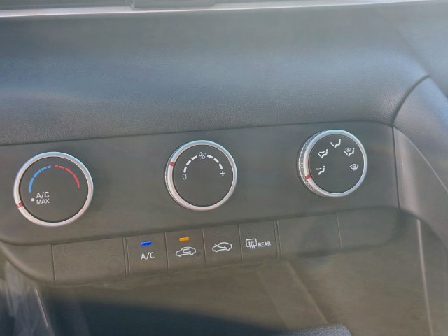 New 2026 Hyundai Elantra SE FWD image 15