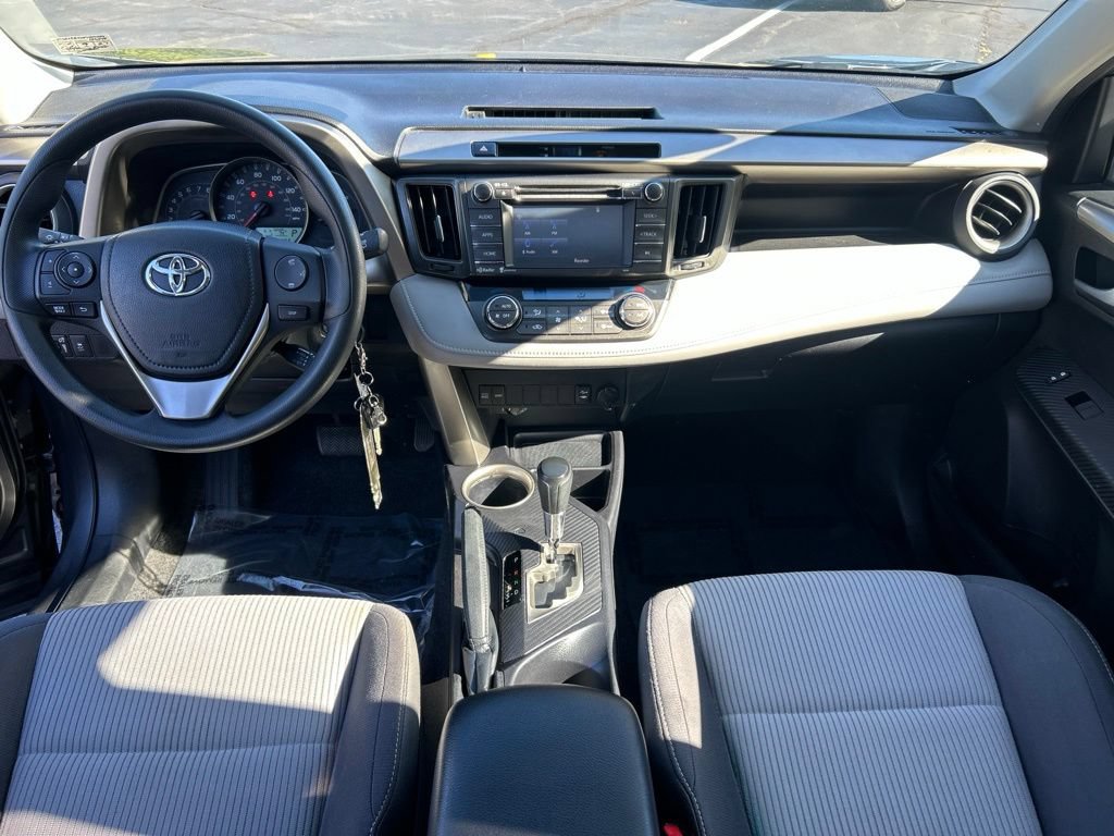 Used 2015 Toyota RAV4 XLE AWD/4WD image 12