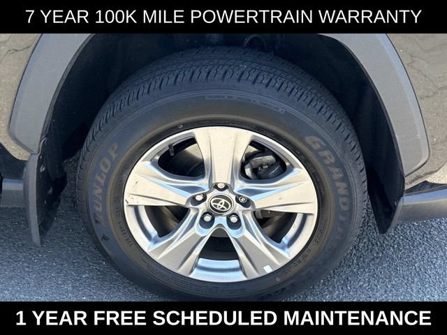 Used 2023 Toyota RAV4 XLE w/ Convenience Package AWD/4WD image 7