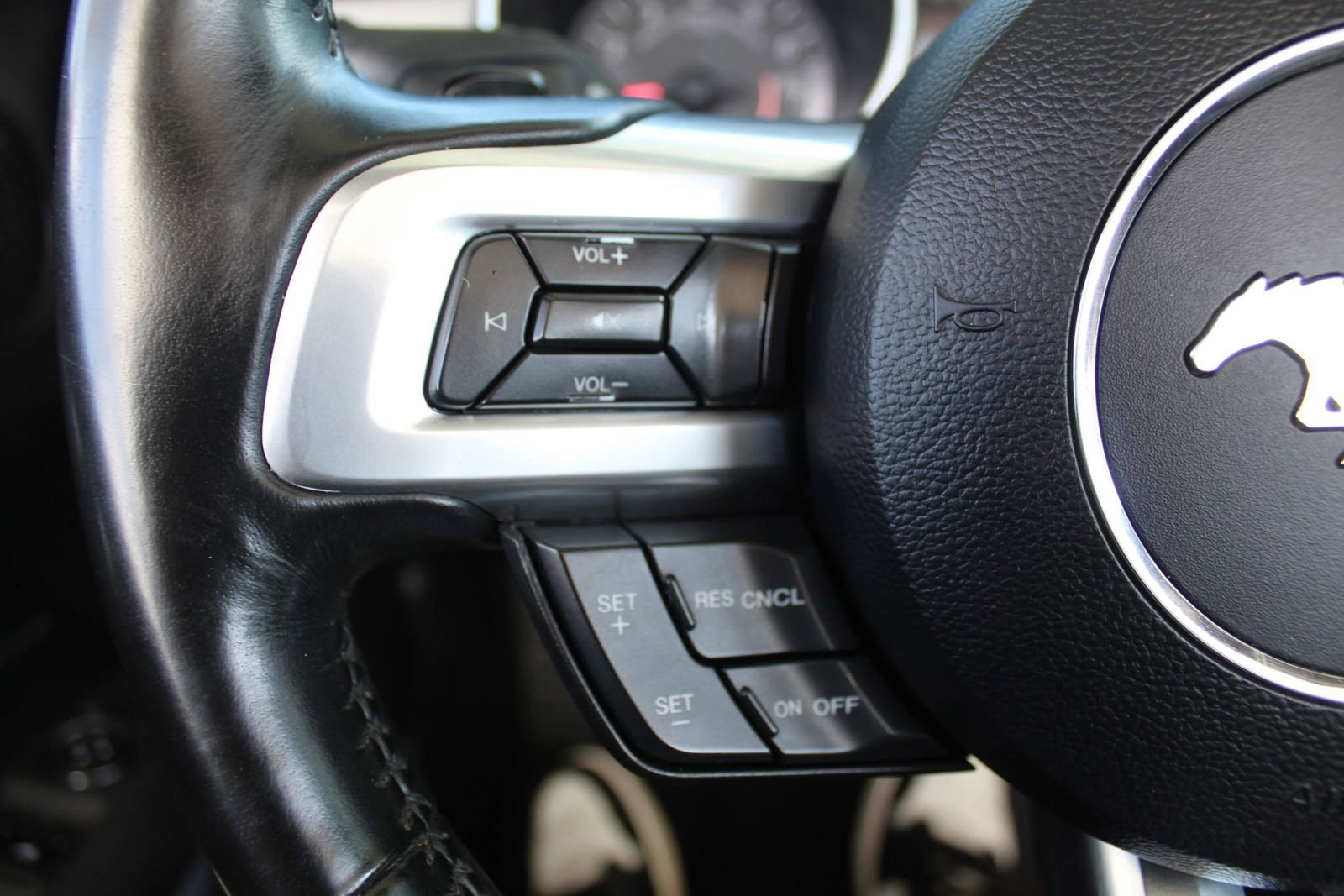 Used 2019 Ford Mustang Premium image 21