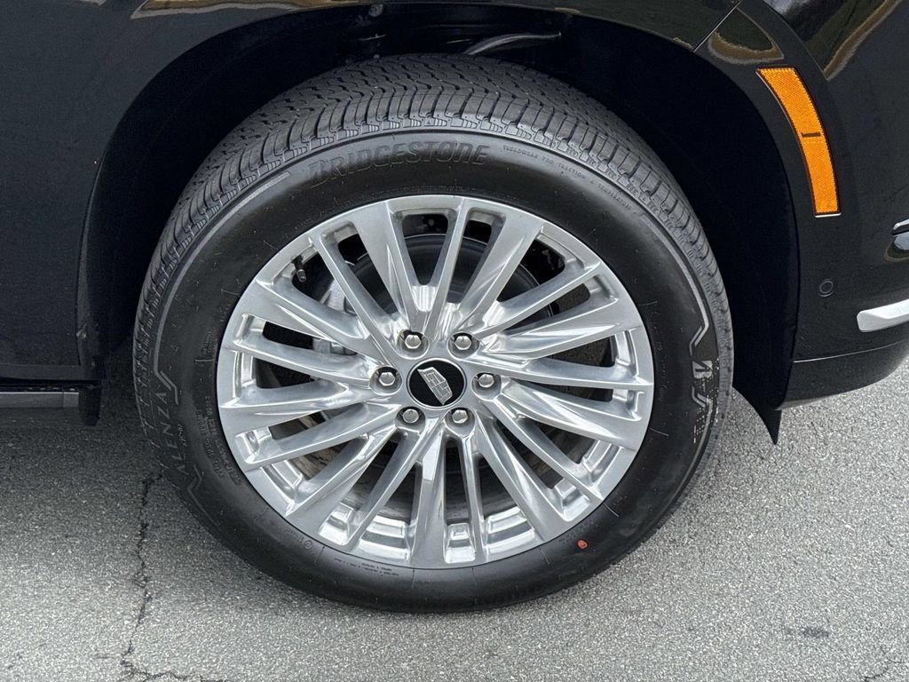 New 2026 Cadillac Escalade Luxury w/ LPO, Floor Liner Package AWD/4WD image 7