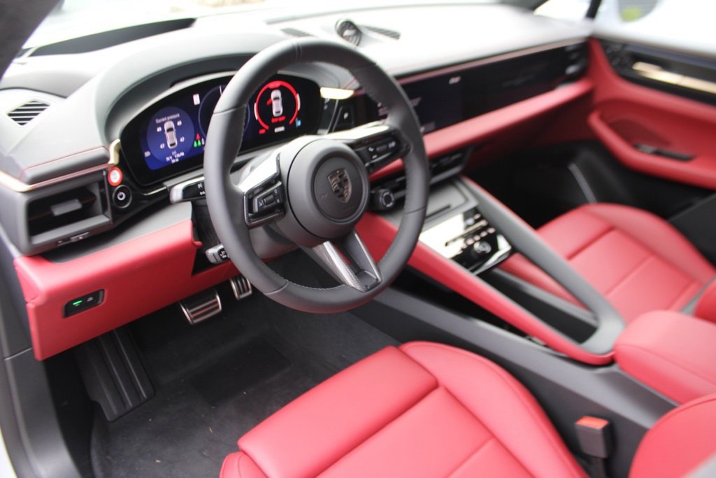 New 2025 Porsche Macan Turbo Electric image 4