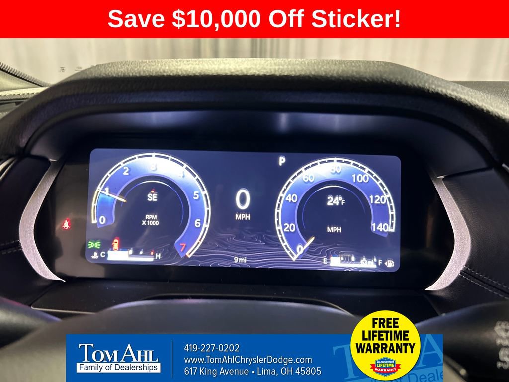 New 2025 Jeep Grand Cherokee L Laredo image 14