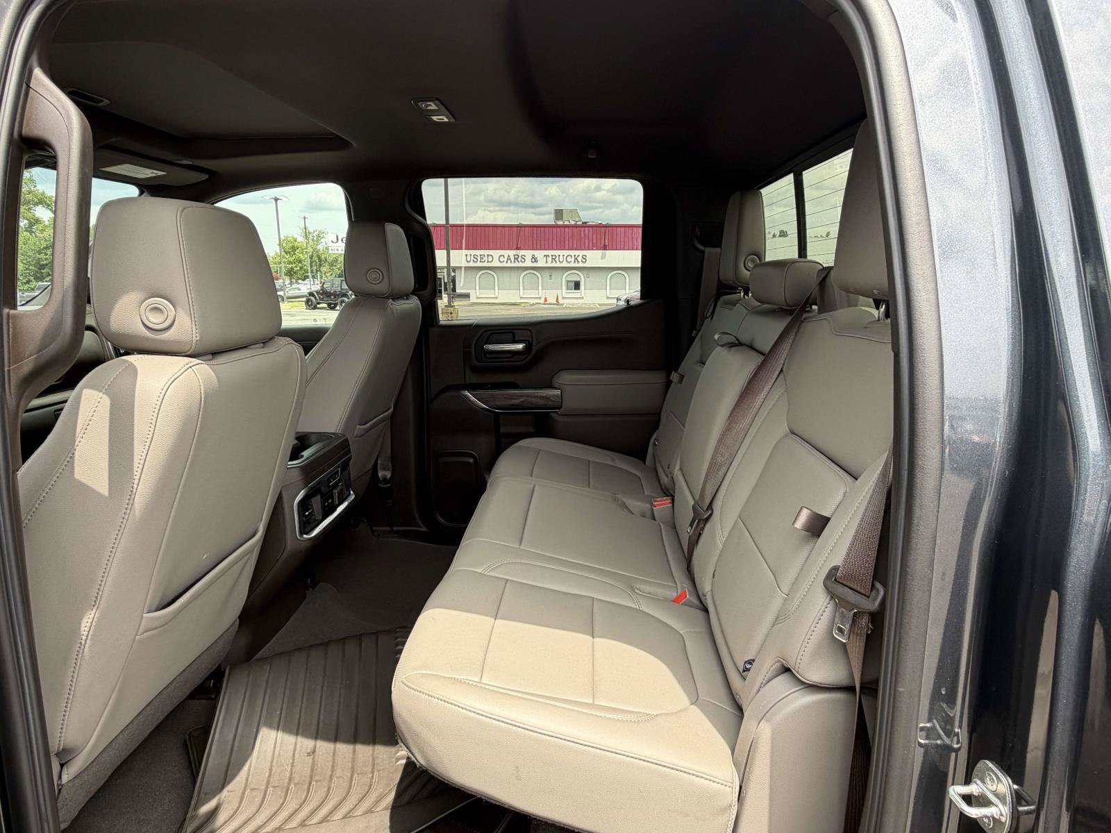 Used 2021 Chevrolet Silverado 1500 LTZ w/ LTZ Premium Package AWD/4WD image 29