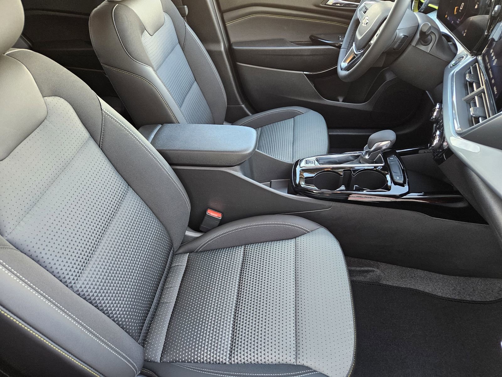 New 2026 Chevrolet Trax LT w/ Driver Confidence Package image 17