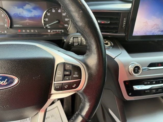 Used 2022 Ford Explorer XLT w/ Equipment Group 202A AWD/4WD image 18