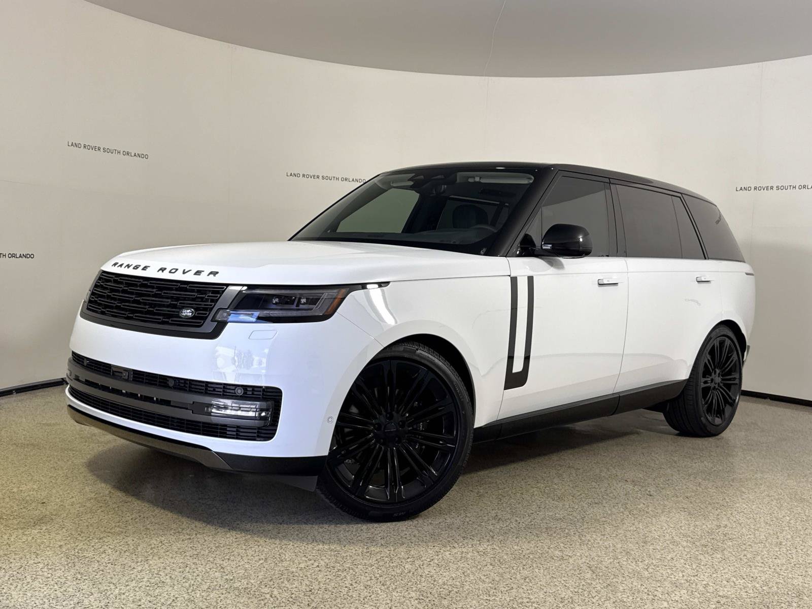 New 2026 Land Rover Range Rover Long Wheelbase SE