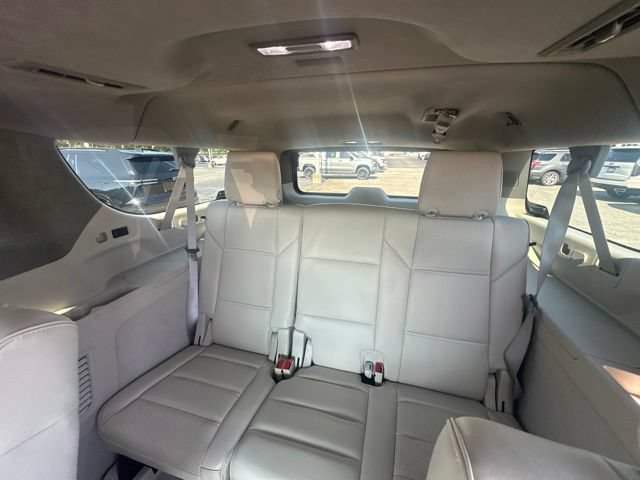 Used 2025 Cadillac Escalade ESV Premium Luxury Platinum AWD/4WD image 13