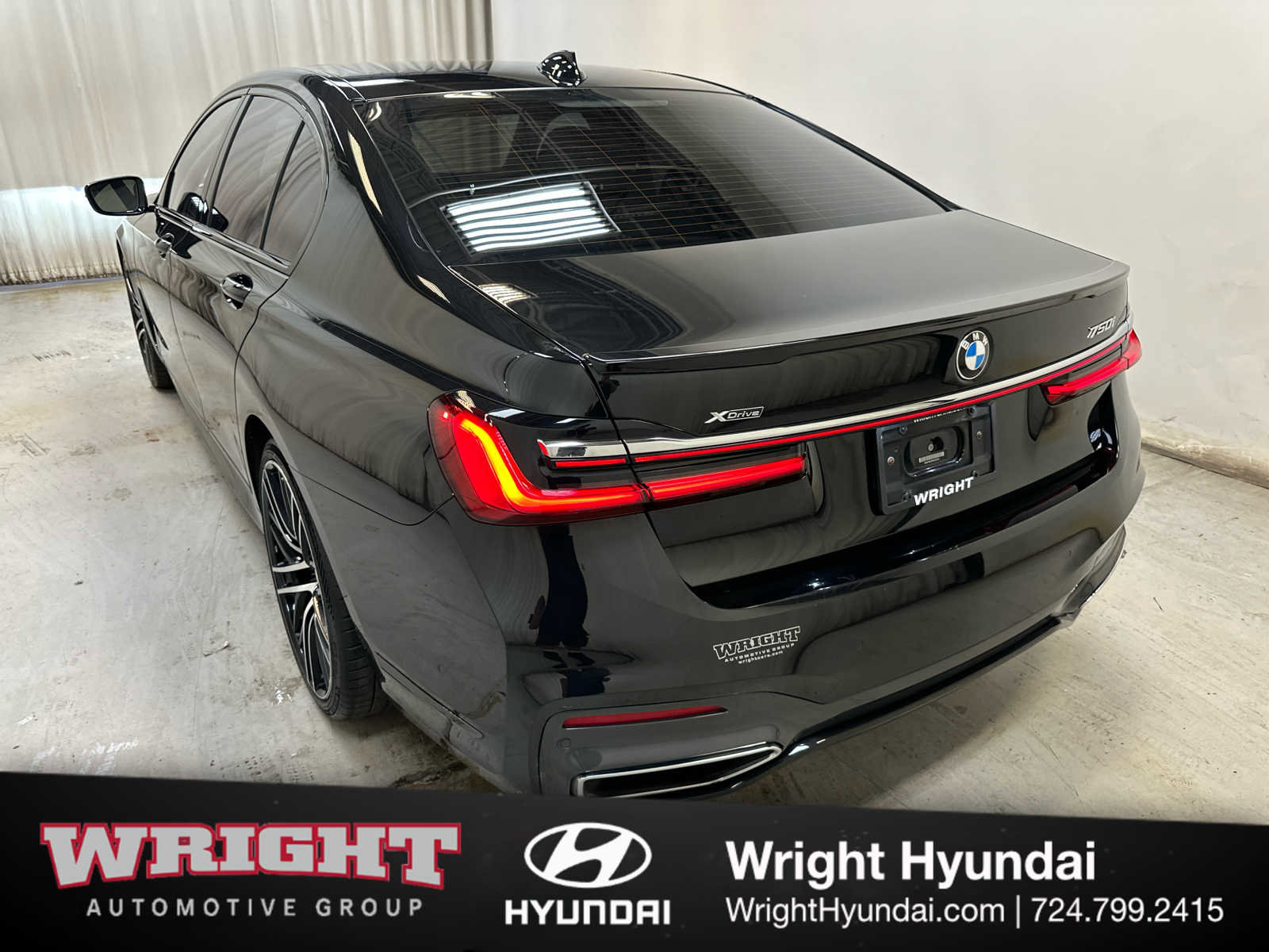 Used 2022 BMW 750i xDrive image 4