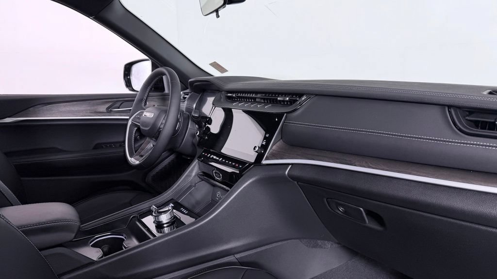 New 2027 Jeep Grand Cherokee Limited AWD/4WD image 35