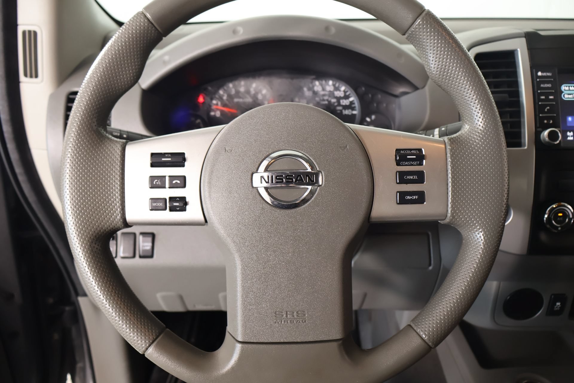 Used 2021 Nissan Frontier SV w/ SV Utility Package RWD image 3