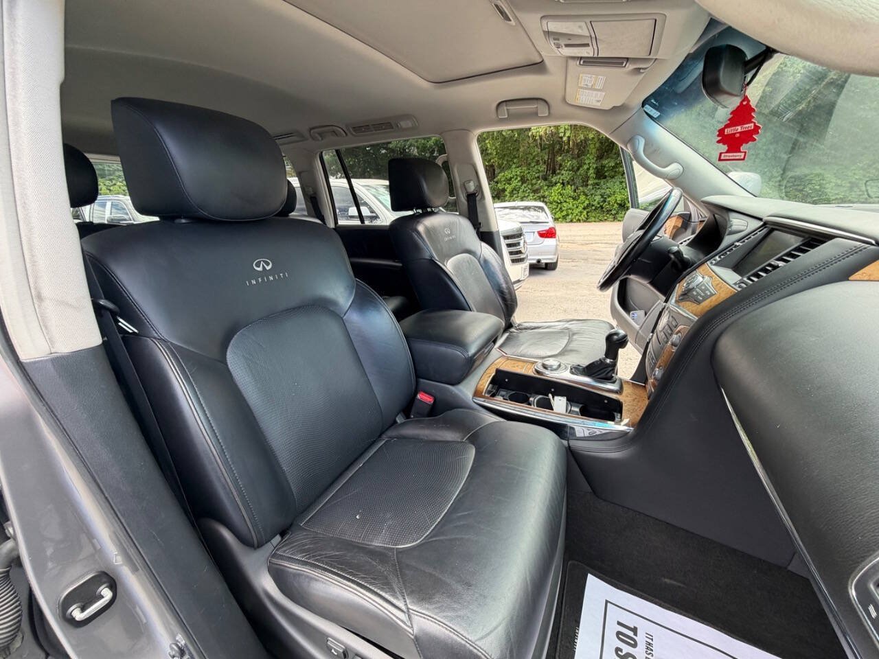 Used 2011 INFINITI QX56 4WD w/ Theater Pkg image 18