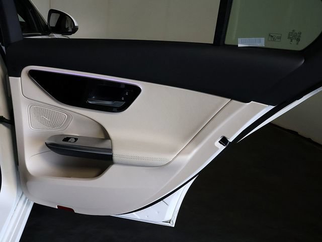Used 2025 Mercedes-Benz C 300 4MATIC Sedan image 29