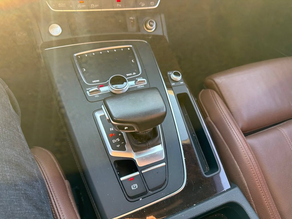 Used 2019 Audi Q5 2.0T Premium Plus w/ Premium Plus Package AWD/4WD image 23