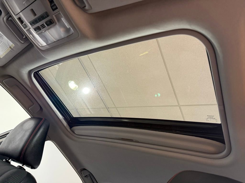 Used 2017 Toyota Camry SE image 17