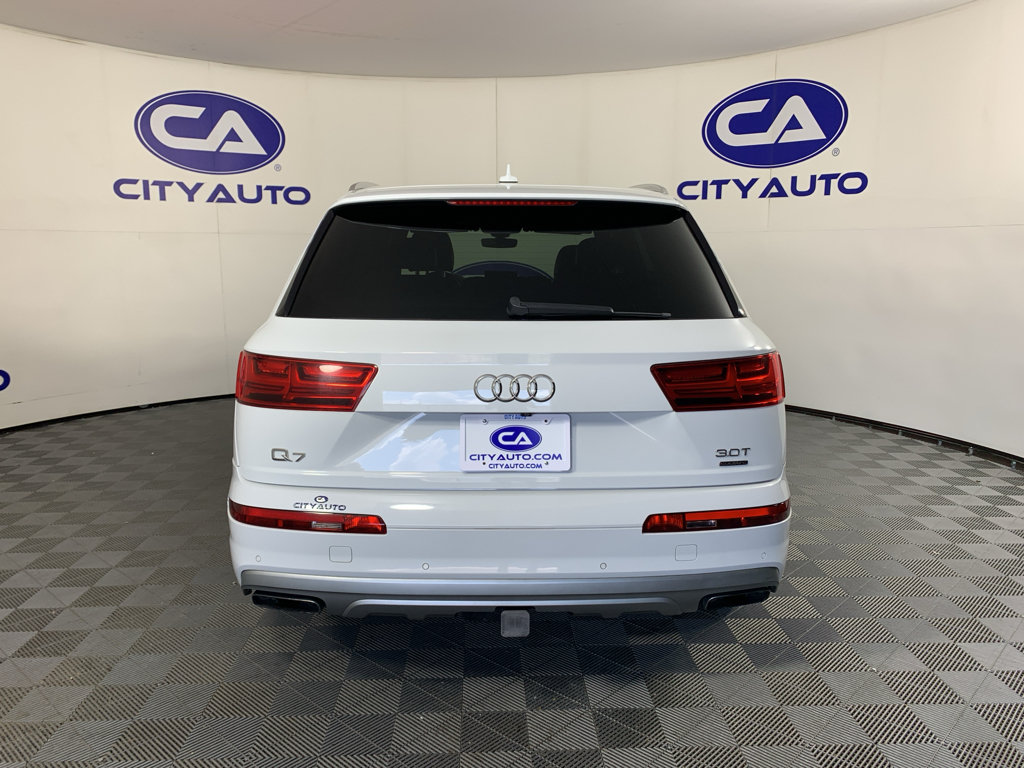 Used 2017 Audi Q7 3.0T Premium Plus w/ Premium Plus Package AWD/4WD image 4