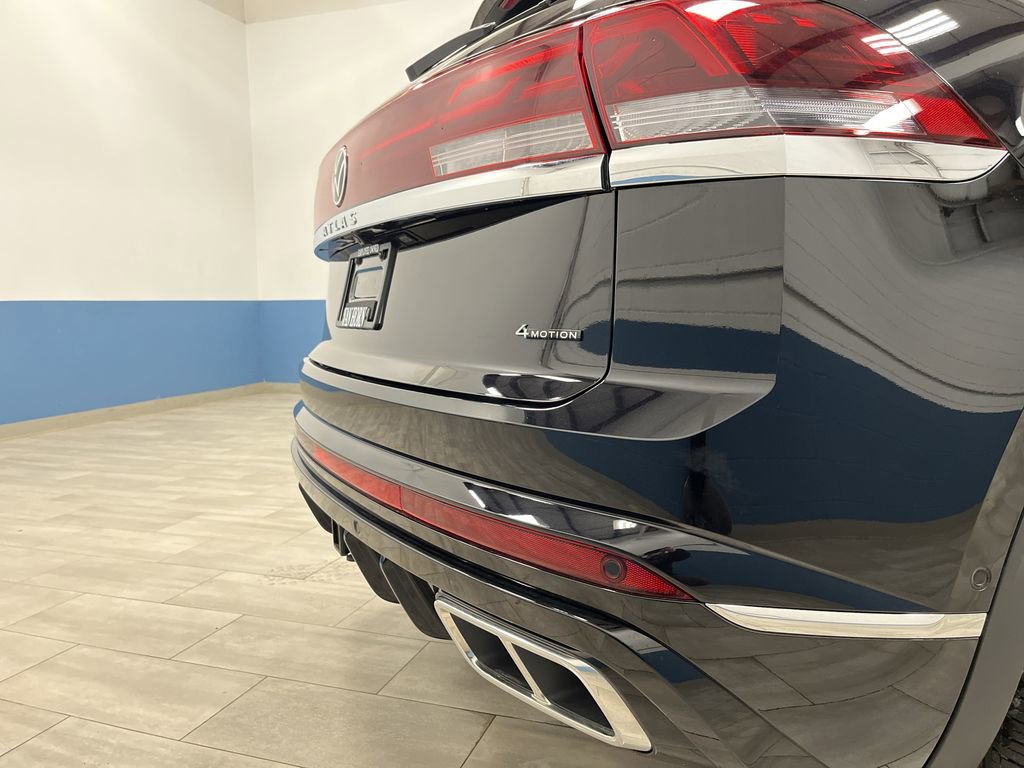 Used 2025 Volkswagen Atlas Cross Sport SEL Premium R-Line image 33