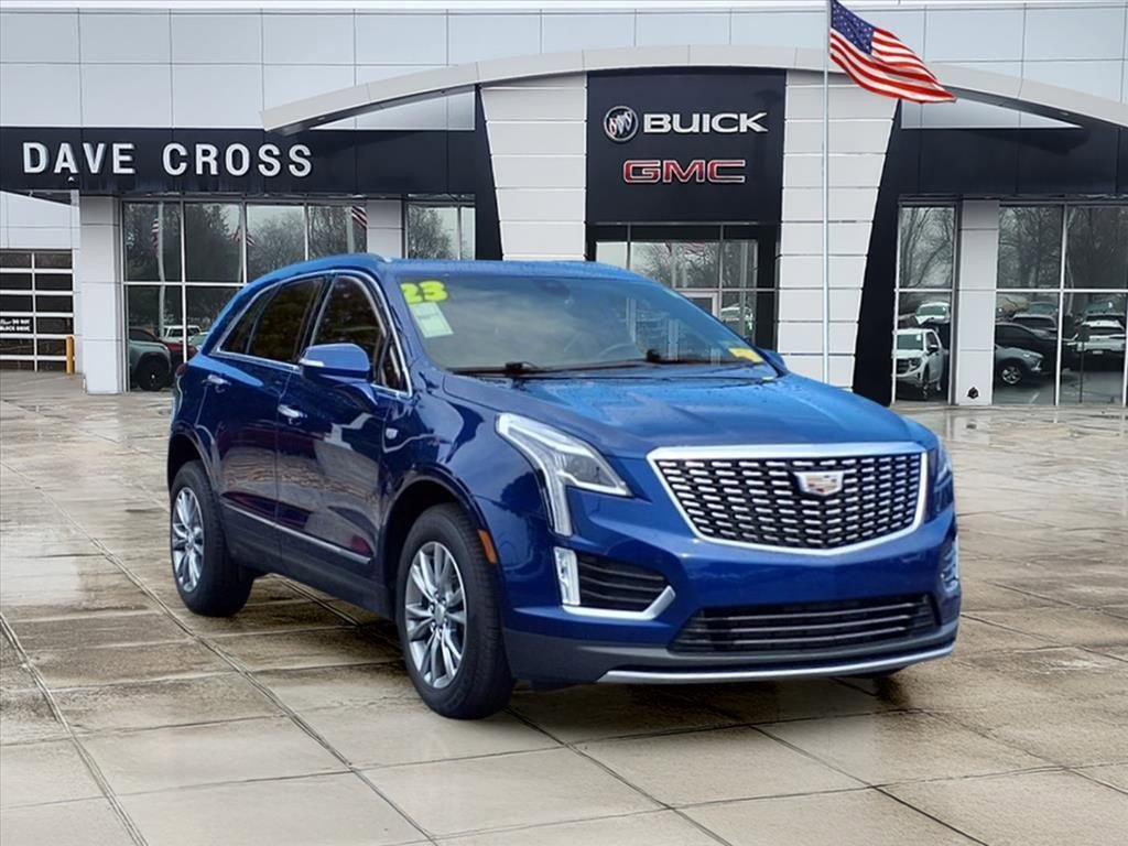 Used 2023 Cadillac XT5 Premium Luxury image 3