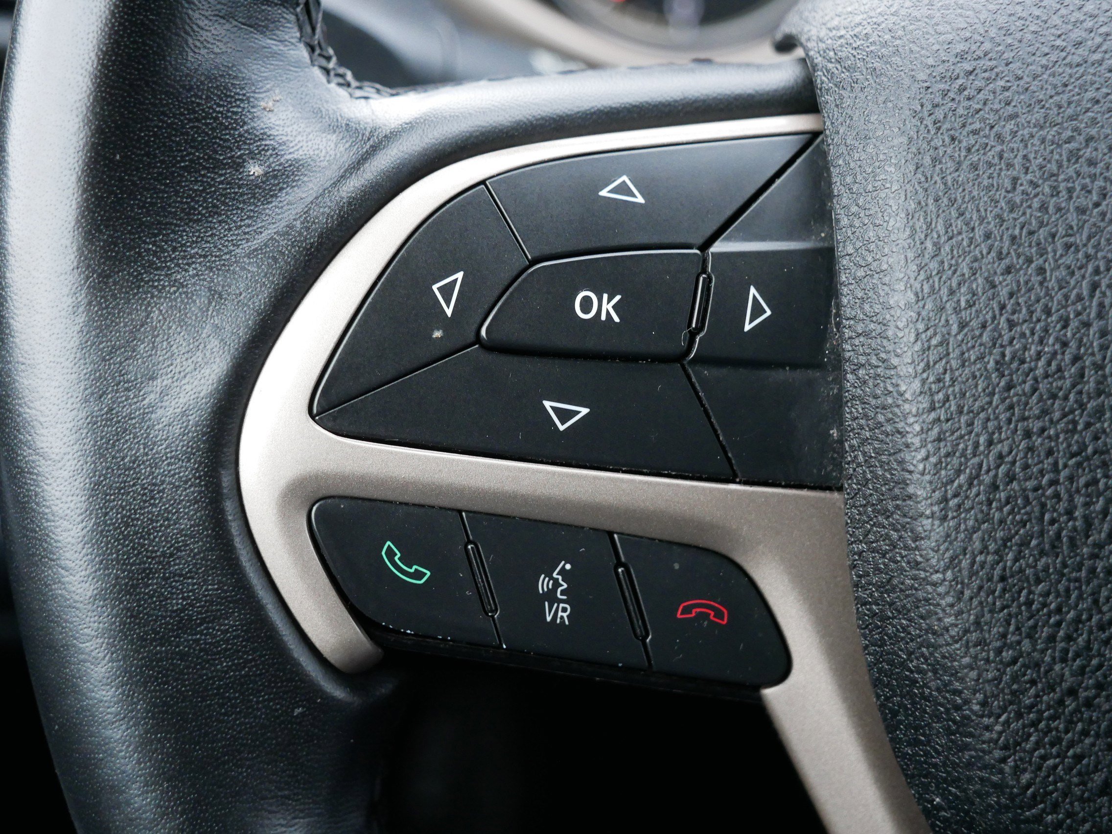 Used 2016 Jeep Cherokee Latitude image 30