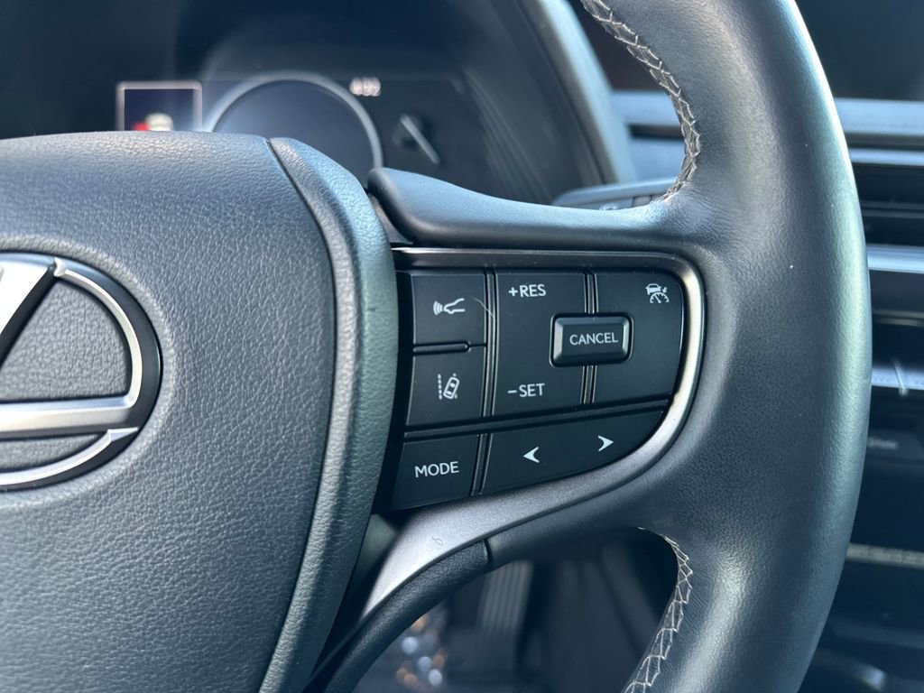 Used 2021 Lexus UX 250h image 20