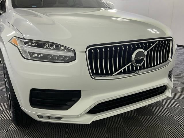 Used 2022 Volvo XC90 T5 Momentum w/ Protection Package Premier FWD image 10