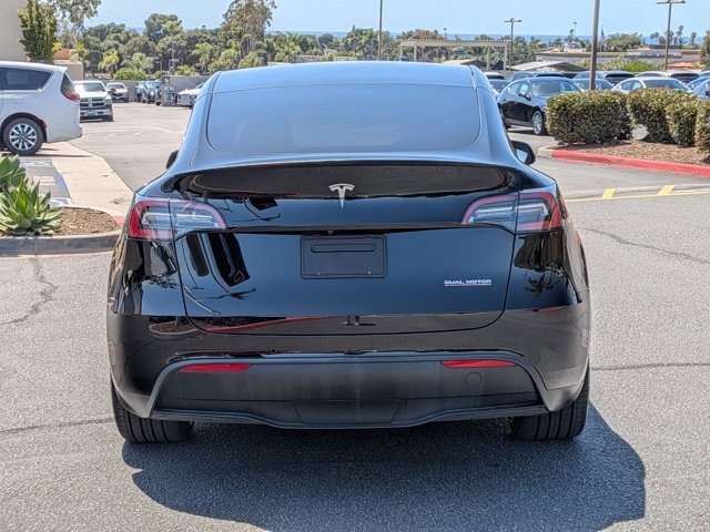 Used 2022 Tesla Model Y Performance AWD/4WD image 8