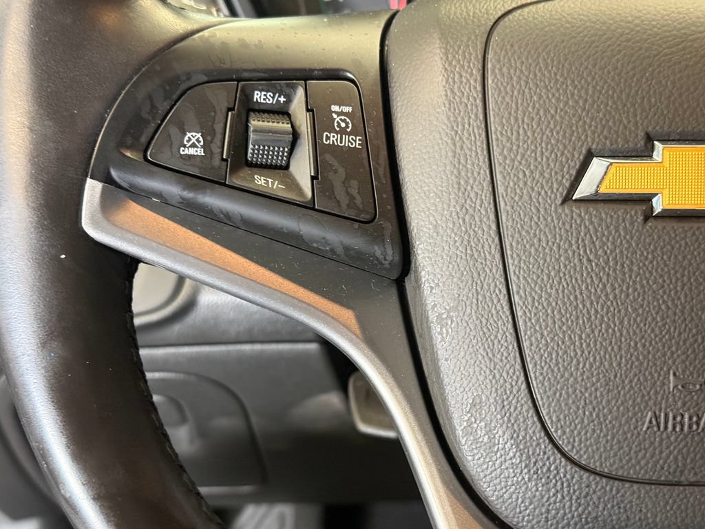 Used 2018 Chevrolet Trax LT w/ LT Convenience Package FWD image 11