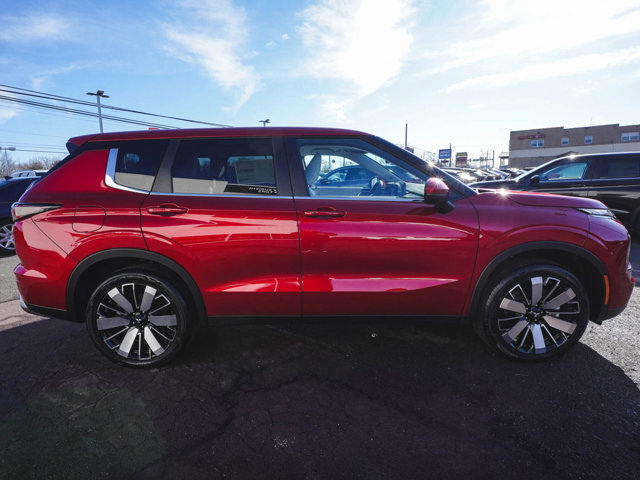 New 2026 Mitsubishi Outlander SE image 4