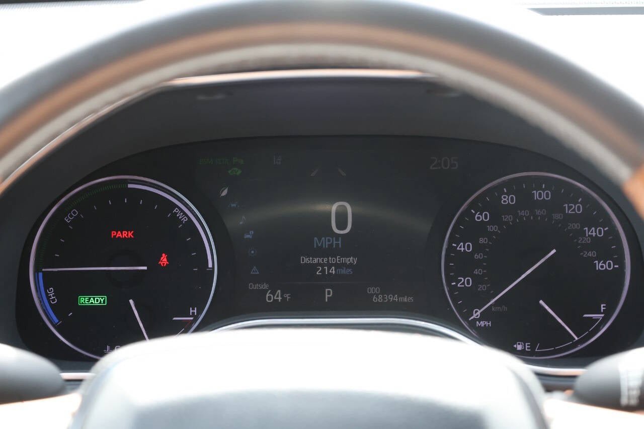 Used 2020 Toyota Avalon Limited w/ Advanced Safety Package FWD image 18