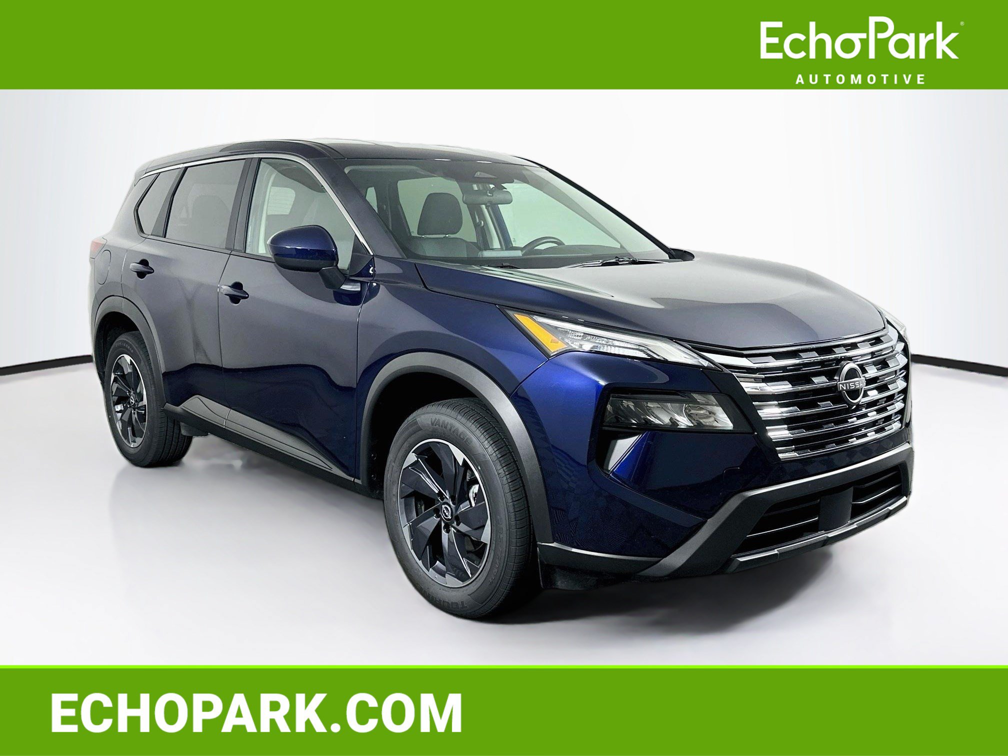 Used 2025 Nissan Rogue SV FWD image 1