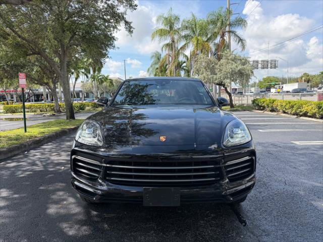 Used 2021 Porsche Cayenne w/ Premium Package AWD/4WD image 8